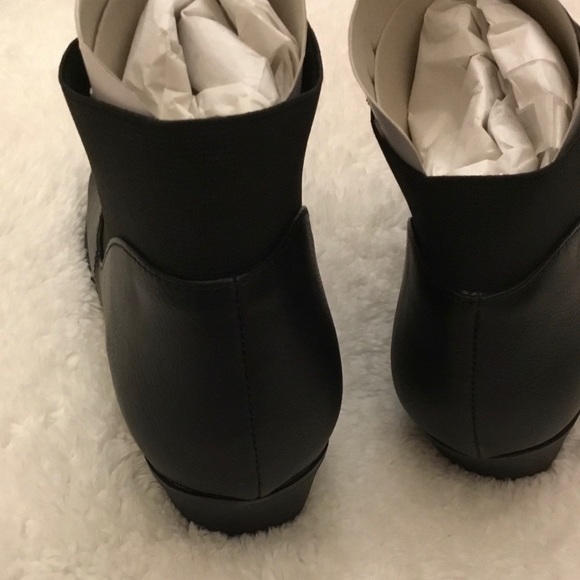 aesthetic cute boots Black Chelsea Booties - Picture 5 of 5